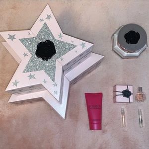 ❌❌SOLD❌❌Viktor & Rolf Flowerbomb Gift Set